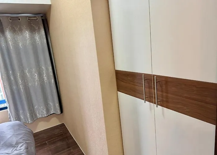 Executive Air Style Comfort Makati 300 Mbps Apartment *