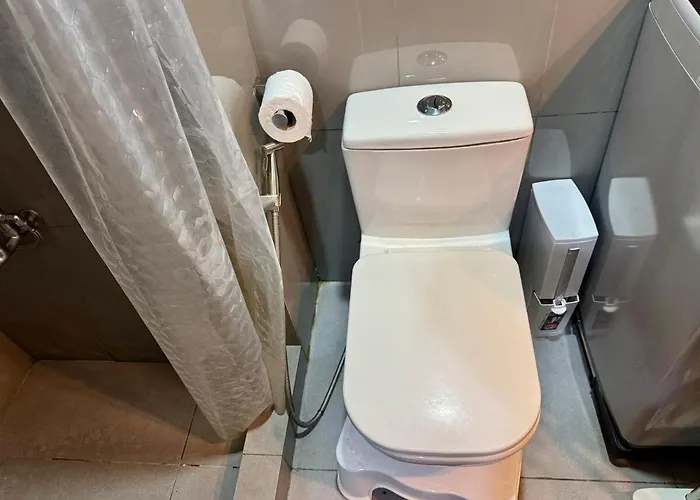 Executive Air Style Comfort Makati 300 Mbps Apartment