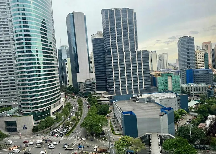 Executive Air Style Comfort Makati 300 Mbps Apartment